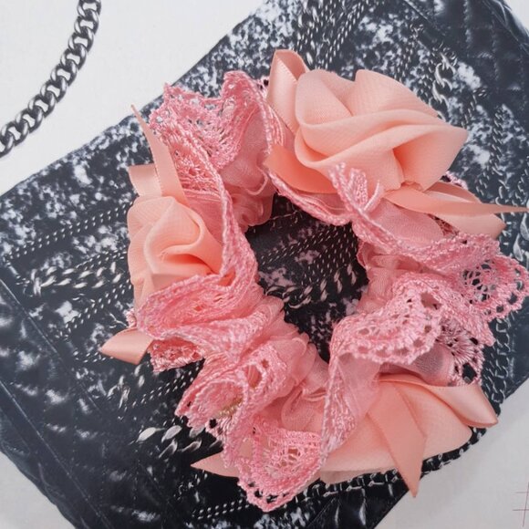 Women Fashion Pink Roses Long Hair Scrunchie Elastic Tie Elegant Accessory Gift - Picture 1 of 4